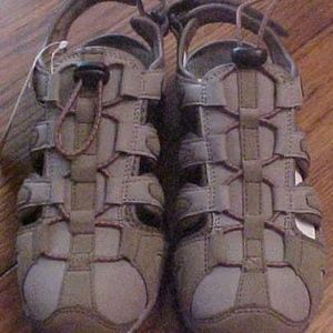 NEW Hi-Tec Womens Cove II fishing Water Sandals 7